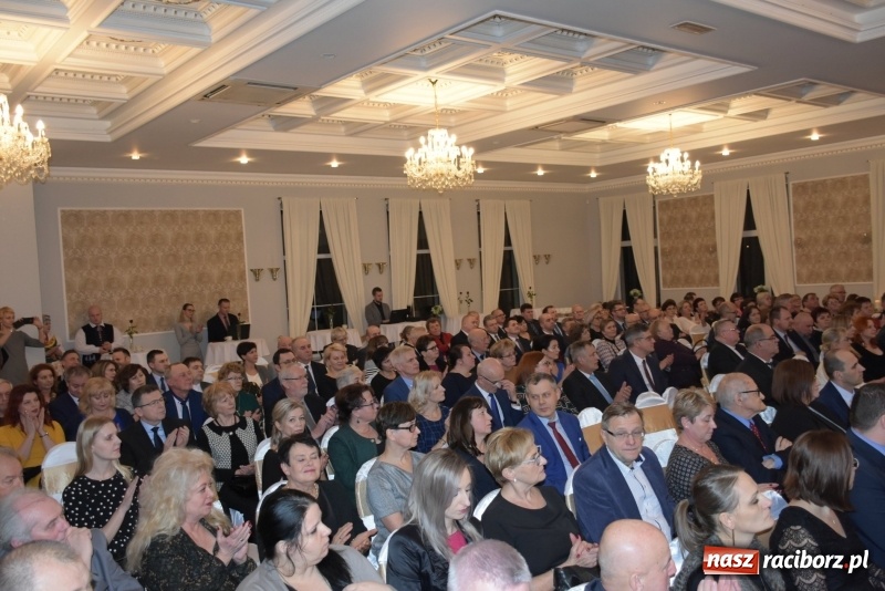 Zdjęcie w galerii na portalu naszraciborz.pl: Nagrody starosty Mieszko AD 2018 wręczone  wiadomości z regionu