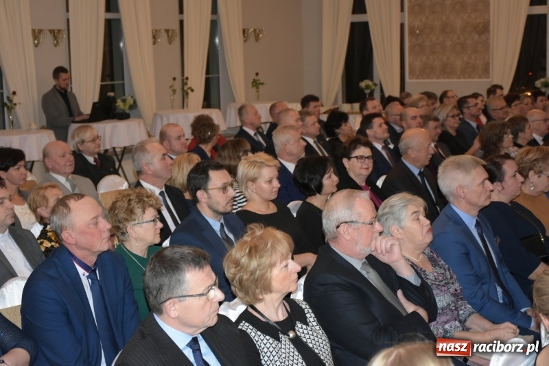 Zdjęcie w galerii na portalu naszraciborz.pl: Nagrody starosty Mieszko AD 2018 wręczone  wiadomości z regionu