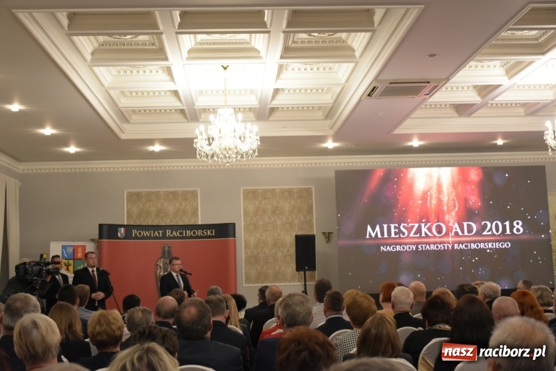 Zdjęcie w galerii na portalu naszraciborz.pl: Nagrody starosty Mieszko AD 2018 wręczone  wiadomości z regionu