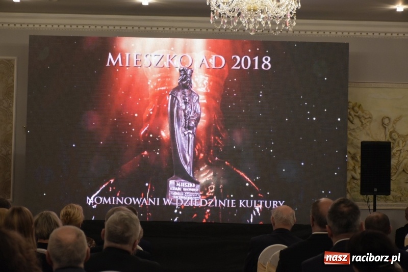 Zdjęcie w galerii na portalu naszraciborz.pl: Nagrody starosty Mieszko AD 2018 wręczone  wiadomości z regionu