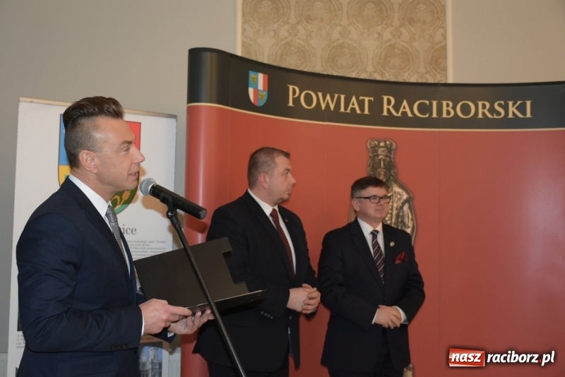 Zdjęcie w galerii na portalu naszraciborz.pl: Nagrody starosty Mieszko AD 2018 wręczone  wiadomości z regionu