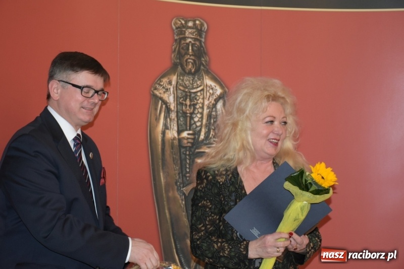 Zdjęcie w galerii na portalu naszraciborz.pl: Nagrody starosty Mieszko AD 2018 wręczone  wiadomości z regionu