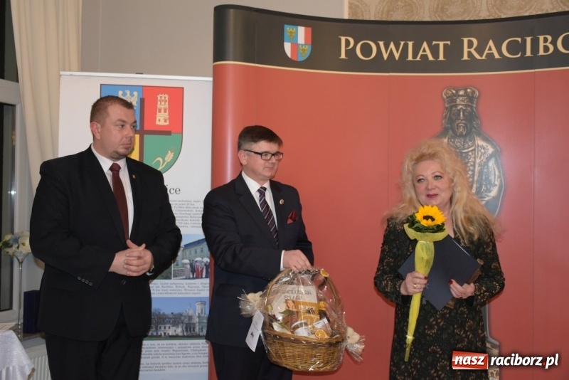 Zdjęcie w galerii na portalu naszraciborz.pl: Nagrody starosty Mieszko AD 2018 wręczone  wiadomości z regionu