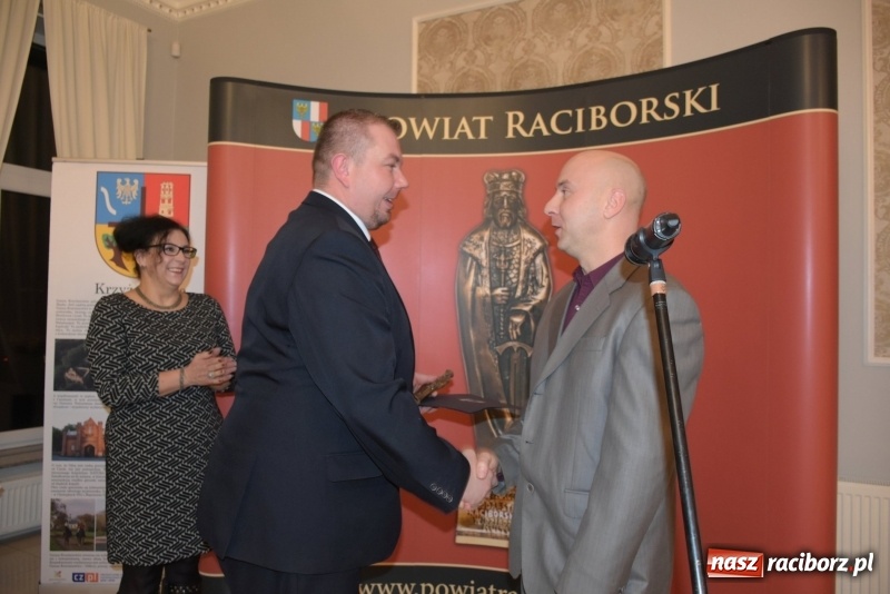 Zdjęcie w galerii na portalu naszraciborz.pl: Nagrody starosty Mieszko AD 2018 wręczone  wiadomości z regionu