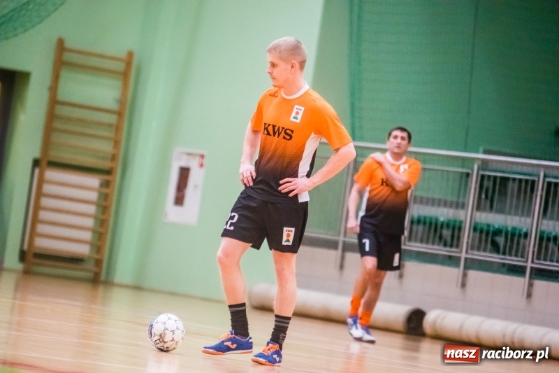 Zdjęcie w galerii na portalu naszraciborz.pl: HLPN: Geo-Punkt skosił Piękny Trawnik. Hitowy pojedynek dla Salonu Fryzjerskiego wiadomości z regionu