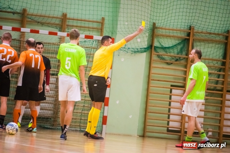 Zdjęcie w galerii na portalu naszraciborz.pl: HLPN: Geo-Punkt skosił Piękny Trawnik. Hitowy pojedynek dla Salonu Fryzjerskiego wiadomości z regionu