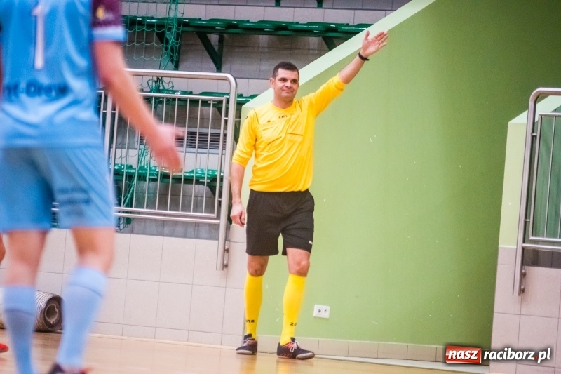 Zdjęcie w galerii na portalu naszraciborz.pl: HLPN: Geo-Punkt skosił Piękny Trawnik. Hitowy pojedynek dla Salonu Fryzjerskiego wiadomości z regionu