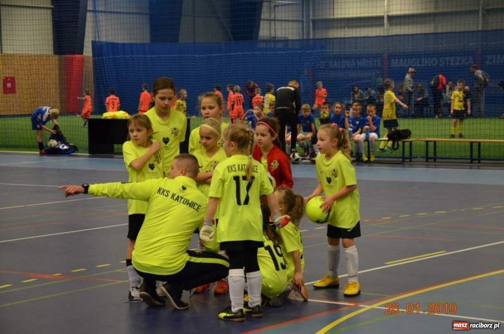 Zdjęcie w galerii na portalu naszraciborz.pl: Piłkarze z rocznika 2010 rywalizowali w Bohuminie wiadomości z regionu