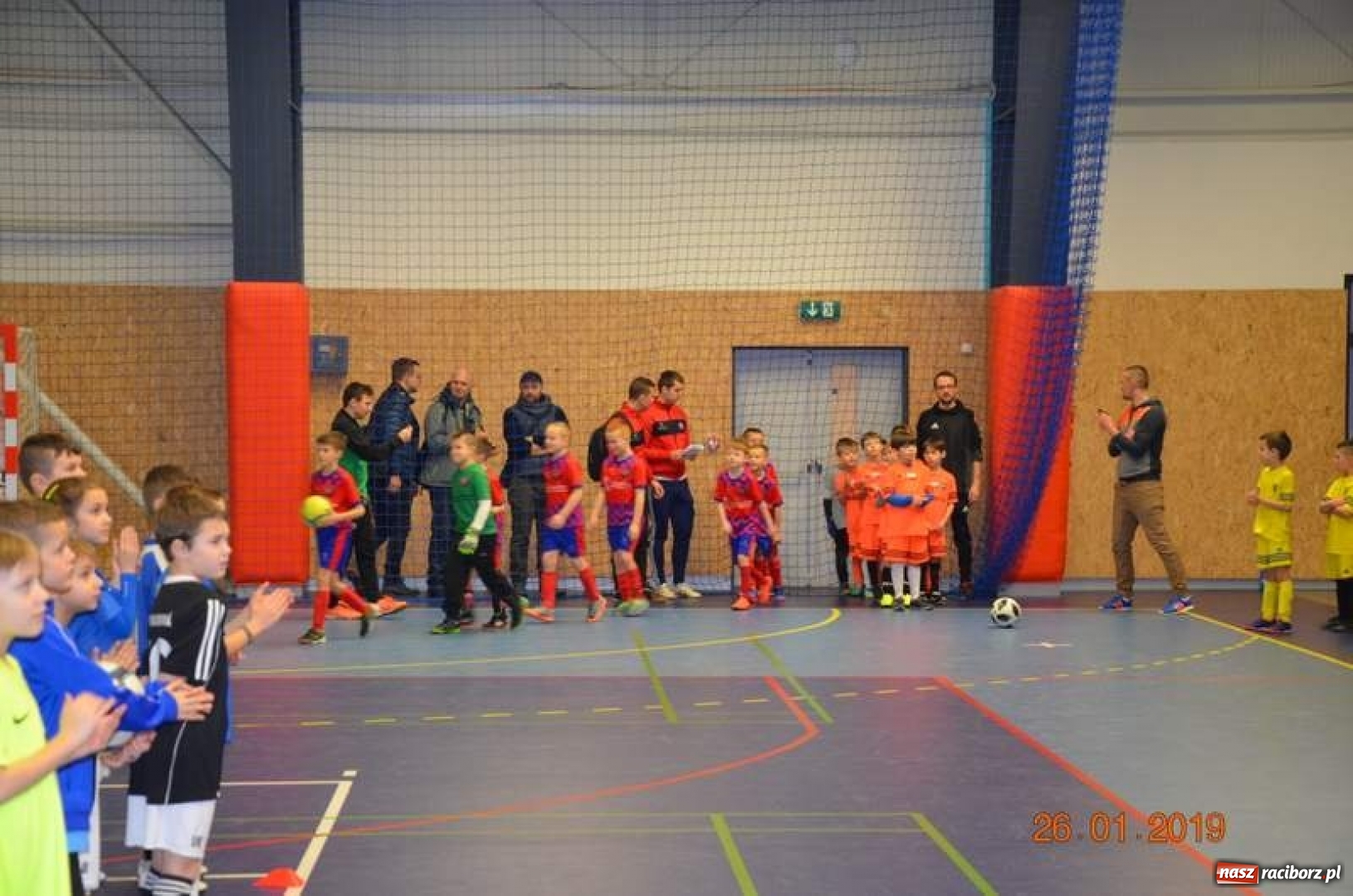 Zdjęcie w galerii na portalu naszraciborz.pl: Piłkarze z rocznika 2010 rywalizowali w Bohuminie wiadomości z regionu