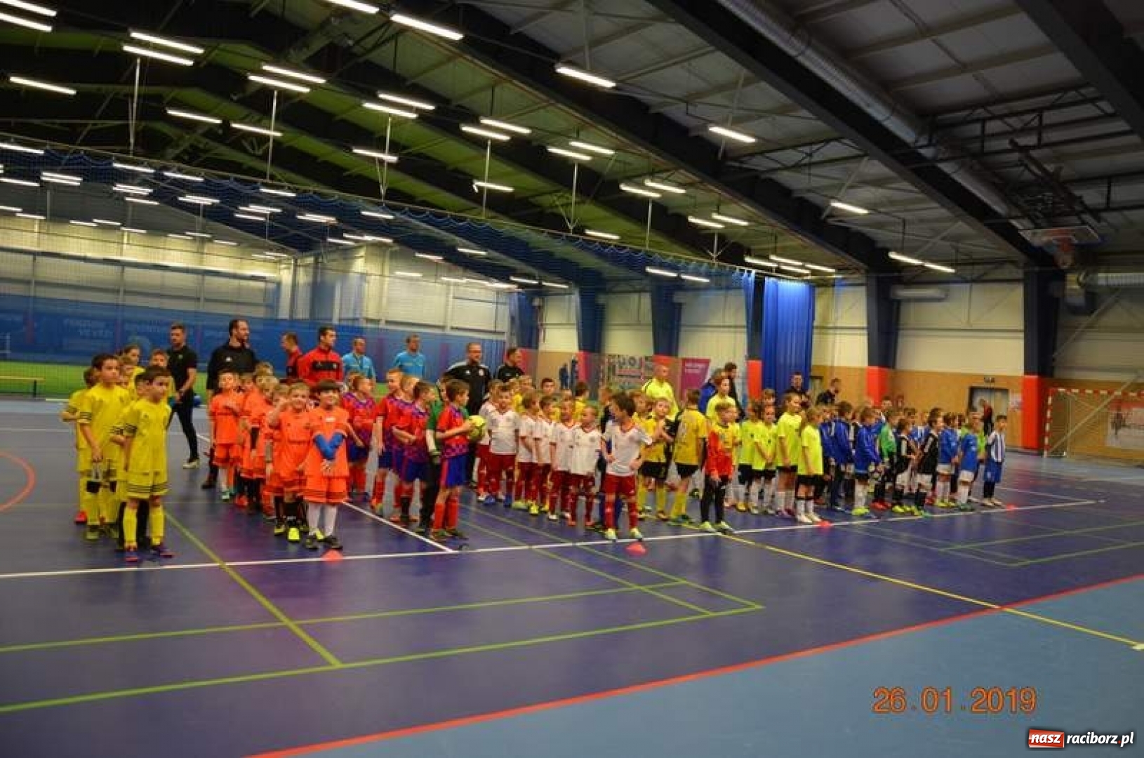 Zdjęcie w galerii na portalu naszraciborz.pl: Piłkarze z rocznika 2010 rywalizowali w Bohuminie wiadomości z regionu