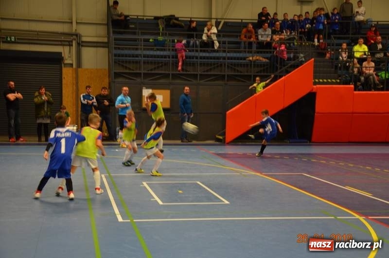 Zdjęcie w galerii na portalu naszraciborz.pl: Piłkarze z rocznika 2010 rywalizowali w Bohuminie wiadomości z regionu