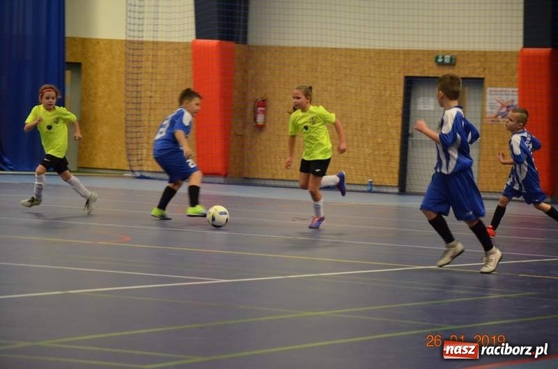 Zdjęcie w galerii na portalu naszraciborz.pl: Piłkarze z rocznika 2010 rywalizowali w Bohuminie wiadomości z regionu