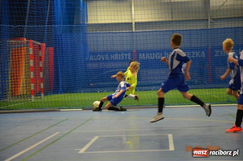 Zdjęcie w galerii na portalu naszraciborz.pl: Piłkarze z rocznika 2010 rywalizowali w Bohuminie wiadomości z regionu
