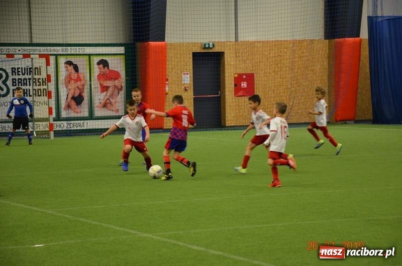 Zdjęcie w galerii na portalu naszraciborz.pl: Piłkarze z rocznika 2010 rywalizowali w Bohuminie wiadomości z regionu
