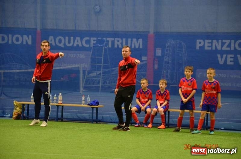 Zdjęcie w galerii na portalu naszraciborz.pl: Piłkarze z rocznika 2010 rywalizowali w Bohuminie wiadomości z regionu