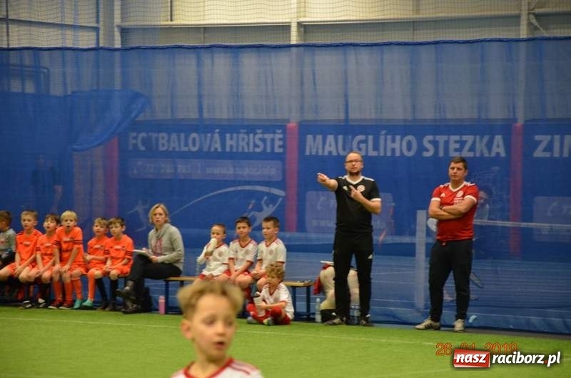 Zdjęcie w galerii na portalu naszraciborz.pl: Piłkarze z rocznika 2010 rywalizowali w Bohuminie wiadomości z regionu