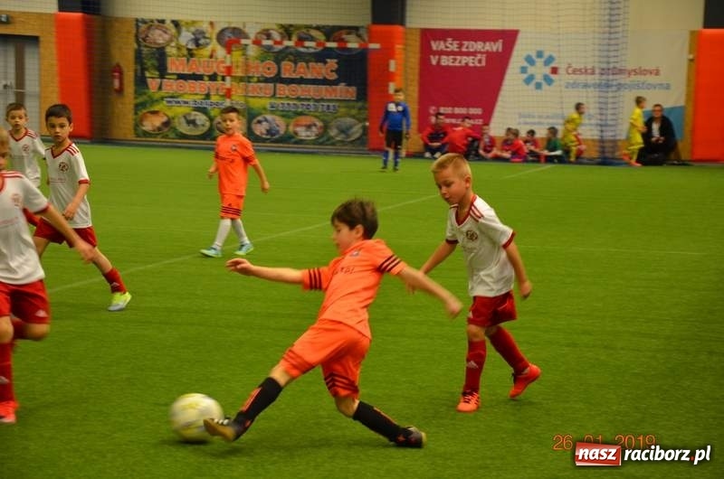 Zdjęcie w galerii na portalu naszraciborz.pl: Piłkarze z rocznika 2010 rywalizowali w Bohuminie wiadomości z regionu