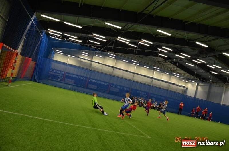 Zdjęcie w galerii na portalu naszraciborz.pl: Piłkarze z rocznika 2010 rywalizowali w Bohuminie wiadomości z regionu