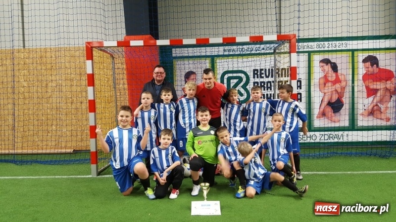 Zdjęcie w galerii na portalu naszraciborz.pl: Piłkarze z rocznika 2010 rywalizowali w Bohuminie wiadomości z regionu
