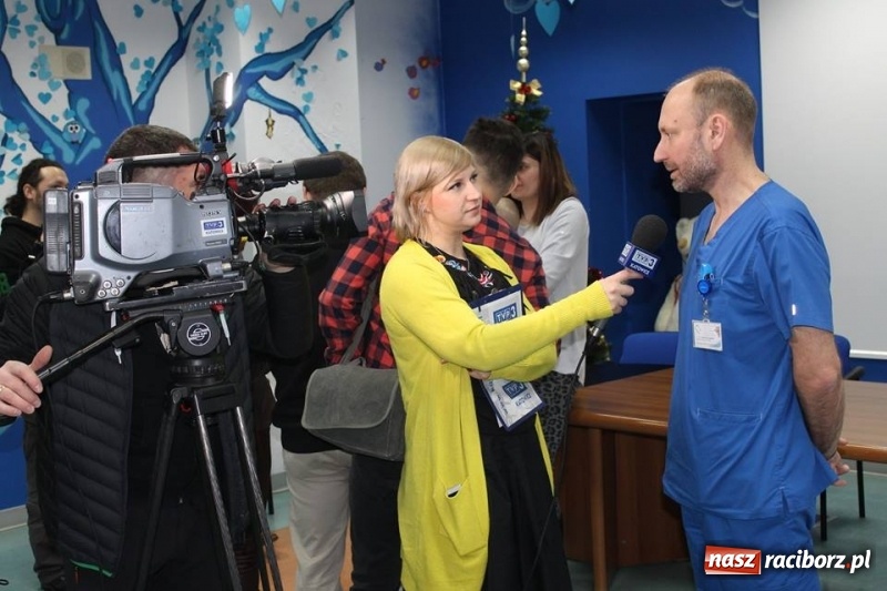 Zdjęcie w galerii na portalu naszraciborz.pl: Wzruszająca historia. Trzyletni Mikołaj, uratowany z płonącego auta, wrócił do domu wiadomości z regionu