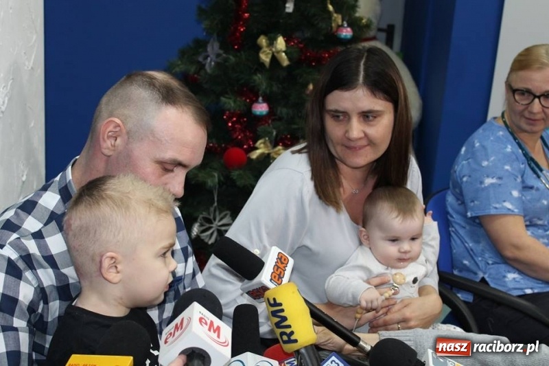 Zdjęcie w galerii na portalu naszraciborz.pl: Wzruszająca historia. Trzyletni Mikołaj, uratowany z płonącego auta, wrócił do domu wiadomości z regionu