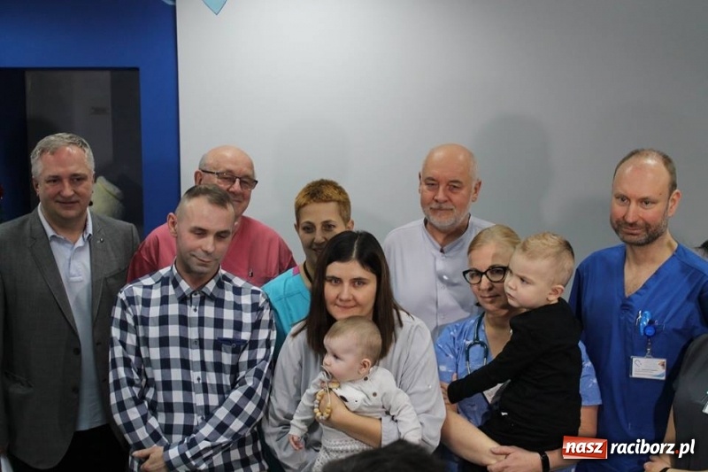 Zdjęcie w galerii na portalu naszraciborz.pl: Wzruszająca historia. Trzyletni Mikołaj, uratowany z płonącego auta, wrócił do domu wiadomości z regionu