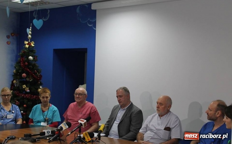 Zdjęcie w galerii na portalu naszraciborz.pl: Wzruszająca historia. Trzyletni Mikołaj, uratowany z płonącego auta, wrócił do domu wiadomości z regionu