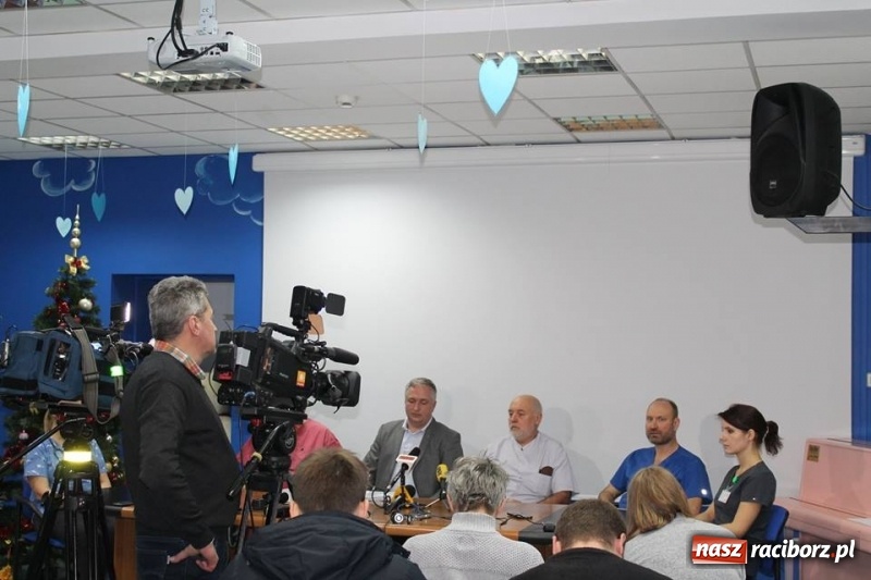 Zdjęcie w galerii na portalu naszraciborz.pl: Wzruszająca historia. Trzyletni Mikołaj, uratowany z płonącego auta, wrócił do domu wiadomości z regionu