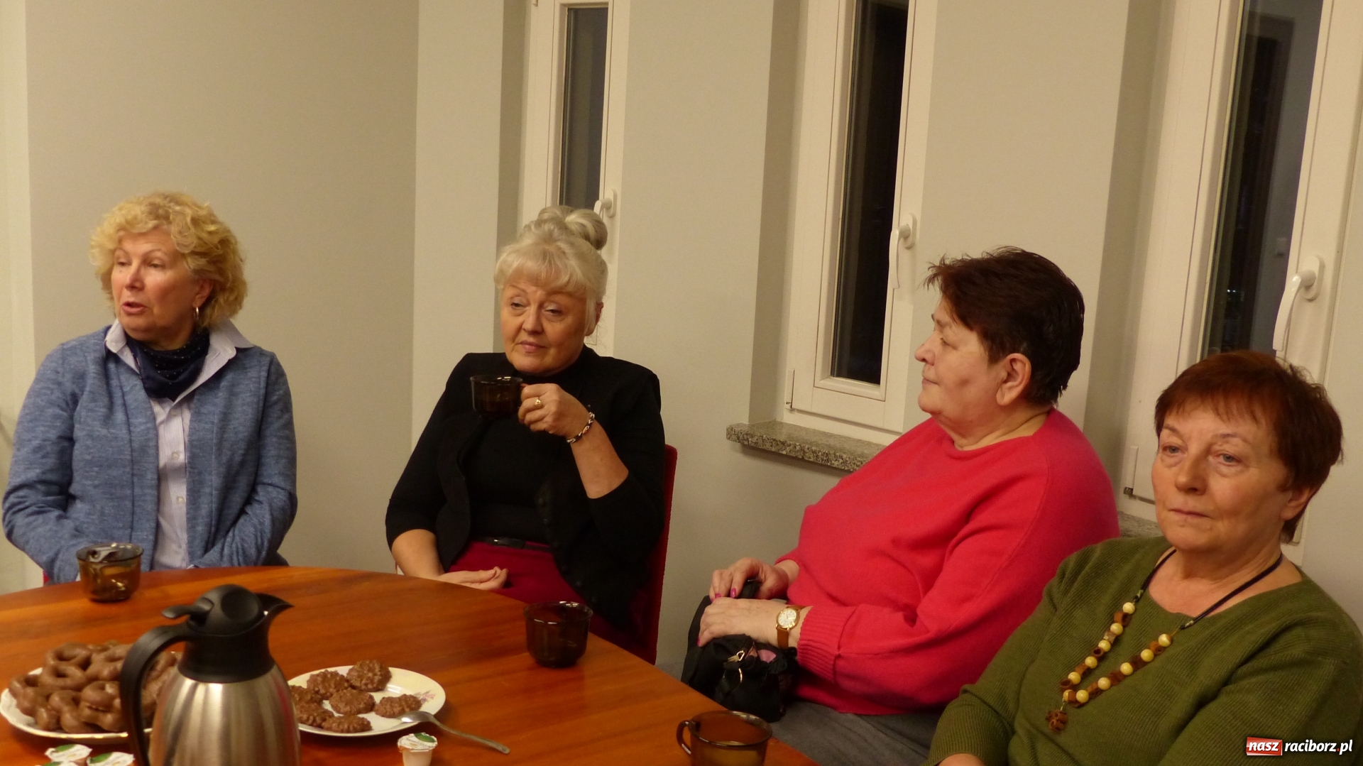 Zdjęcie w galerii na portalu naszraciborz.pl: Dyskusyjny Klub Książki w raciborskiej bibliotece rośnie w siłę  wiadomości z regionu