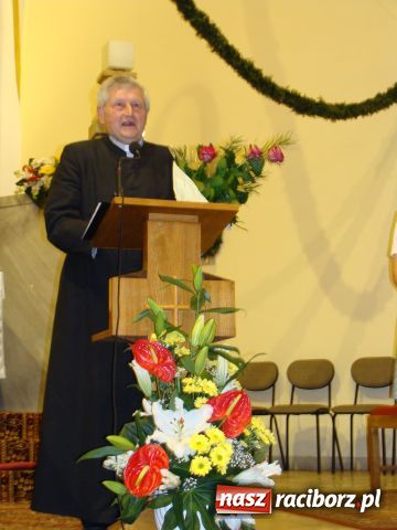 Zdjęcie w galerii na portalu naszraciborz.pl: Złoty jubileusz księdza Szywalskiego wiadomości z regionu