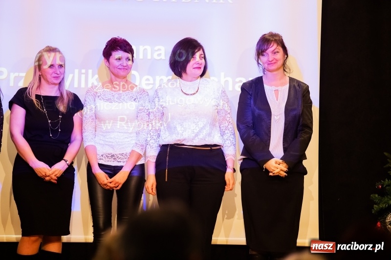 Zdjęcie w galerii na portalu naszraciborz.pl: Nauczyciele z regionu odebrali akty mianowania na nauczyciela dyplomowanego wiadomości z regionu