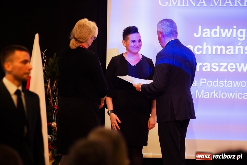 Zdjęcie w galerii na portalu naszraciborz.pl: Nauczyciele z regionu odebrali akty mianowania na nauczyciela dyplomowanego wiadomości z regionu