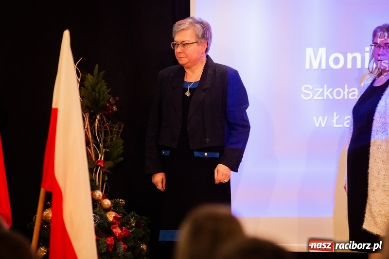 Zdjęcie w galerii na portalu naszraciborz.pl: Nauczyciele z regionu odebrali akty mianowania na nauczyciela dyplomowanego wiadomości z regionu