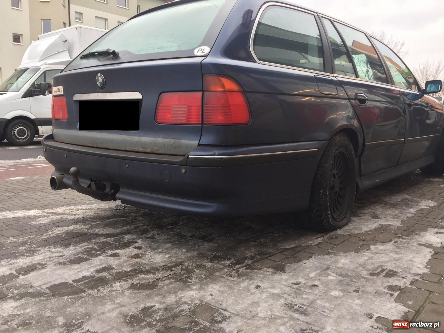 Zdjęcie w galerii na portalu naszraciborz.pl: VW polo i BMW zderzyły się na Opawskiej  wiadomości z regionu