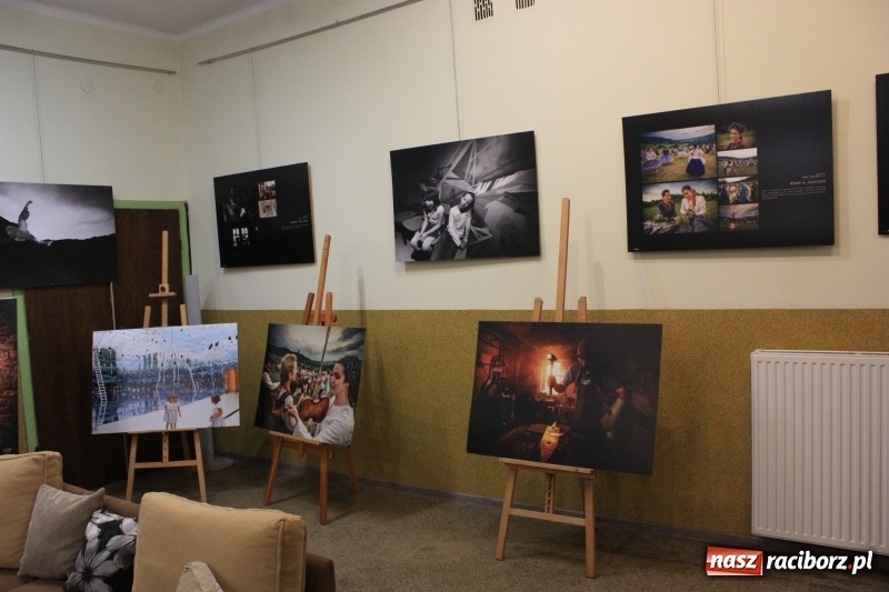 Zdjęcie w galerii na portalu naszraciborz.pl: Wystawa laureatów konkursu Obiektywnie Śląskie w krzanowickim MOK-u wiadomości z regionu