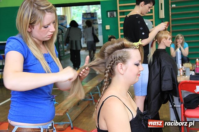 Zdjęcie w galerii na portalu naszraciborz.pl: Racibórz mekką fryzjerstwa wiadomości z regionu