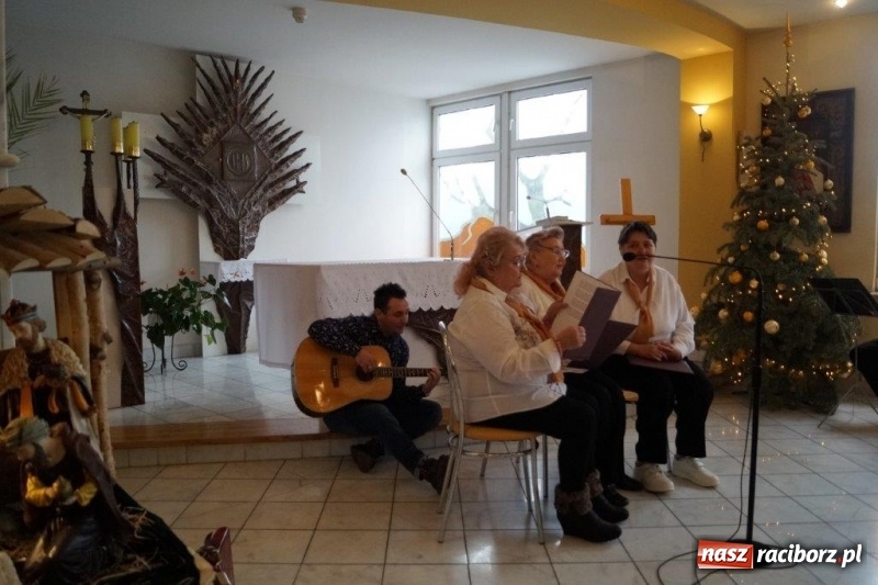 Zdjęcie w galerii na portalu naszraciborz.pl: Festiwal kolęd w DPS Złota Jesień wiadomości z regionu