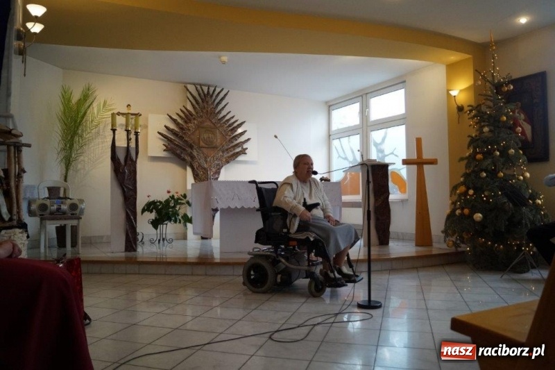 Zdjęcie w galerii na portalu naszraciborz.pl: Festiwal kolęd w DPS Złota Jesień wiadomości z regionu