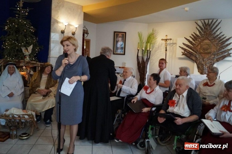 Zdjęcie w galerii na portalu naszraciborz.pl: Festiwal kolęd w DPS Złota Jesień wiadomości z regionu