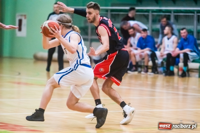Zdjęcie w galerii na portalu naszraciborz.pl: Na rybnicki MKKS nie ma mocnych. Ofensywa Racibórz pokonana wiadomości z regionu