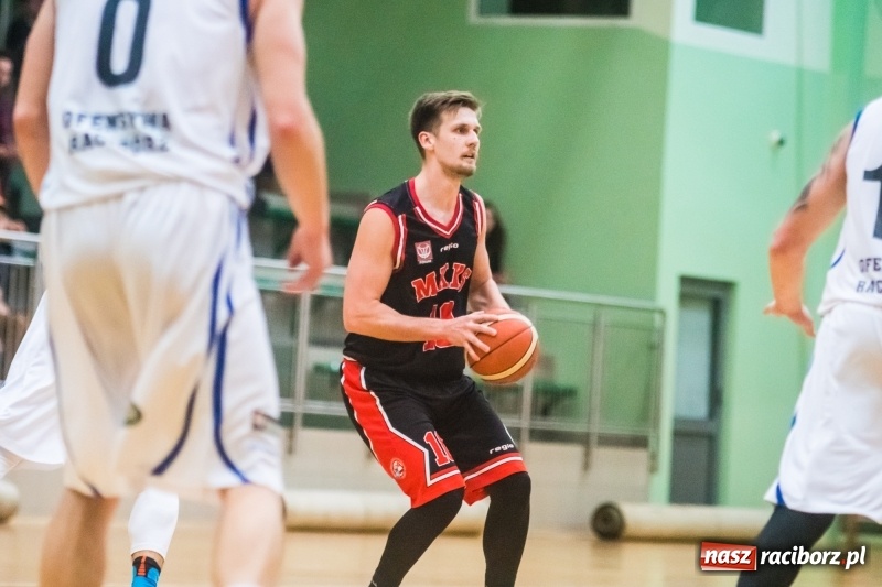 Zdjęcie w galerii na portalu naszraciborz.pl: Na rybnicki MKKS nie ma mocnych. Ofensywa Racibórz pokonana wiadomości z regionu