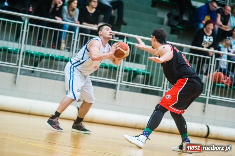 Zdjęcie w galerii na portalu naszraciborz.pl: Na rybnicki MKKS nie ma mocnych. Ofensywa Racibórz pokonana wiadomości z regionu