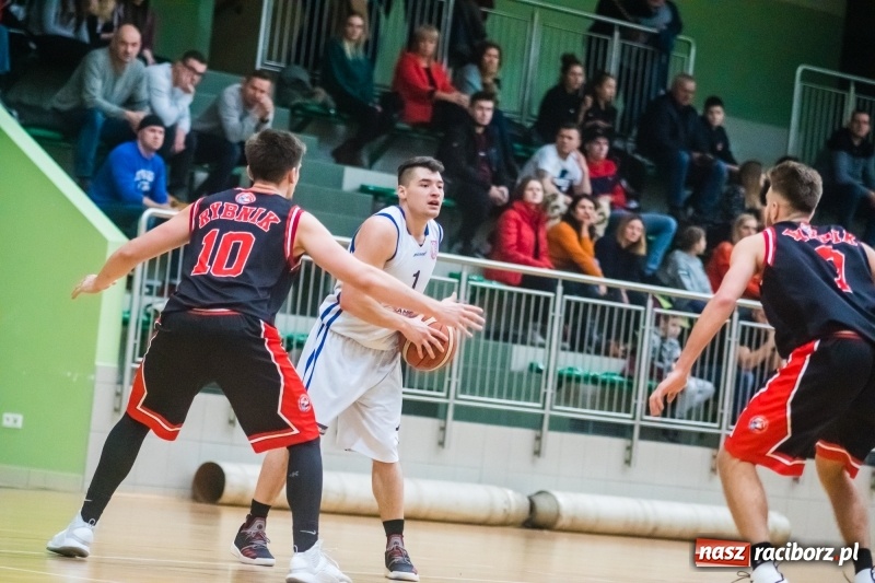 Zdjęcie w galerii na portalu naszraciborz.pl: Na rybnicki MKKS nie ma mocnych. Ofensywa Racibórz pokonana wiadomości z regionu
