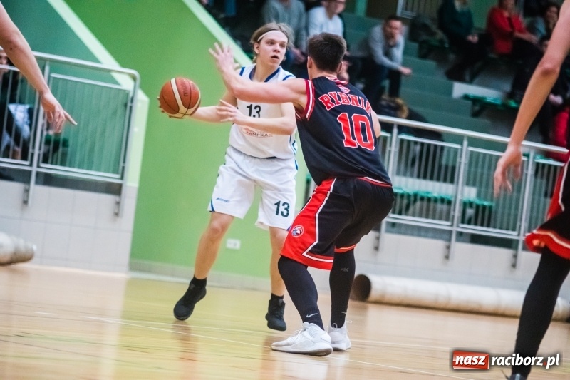 Zdjęcie w galerii na portalu naszraciborz.pl: Na rybnicki MKKS nie ma mocnych. Ofensywa Racibórz pokonana wiadomości z regionu