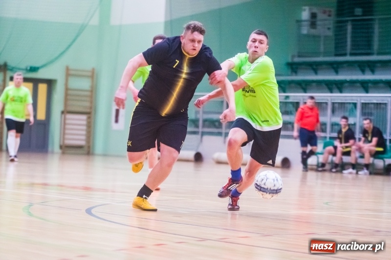 Zdjęcie w galerii na portalu naszraciborz.pl: HLPN: Młode Wilki o krok od remisu. Galaktikos na kolanach wiadomości z regionu