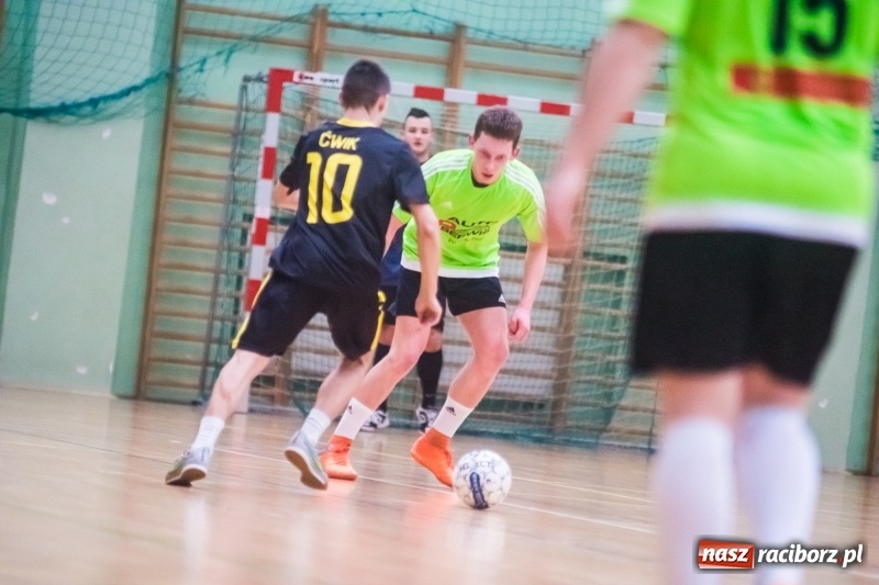 Zdjęcie w galerii na portalu naszraciborz.pl: HLPN: Młode Wilki o krok od remisu. Galaktikos na kolanach wiadomości z regionu