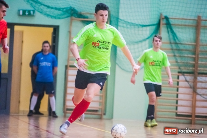 Zdjęcie w galerii na portalu naszraciborz.pl: HLPN: Młode Wilki o krok od remisu. Galaktikos na kolanach wiadomości z regionu