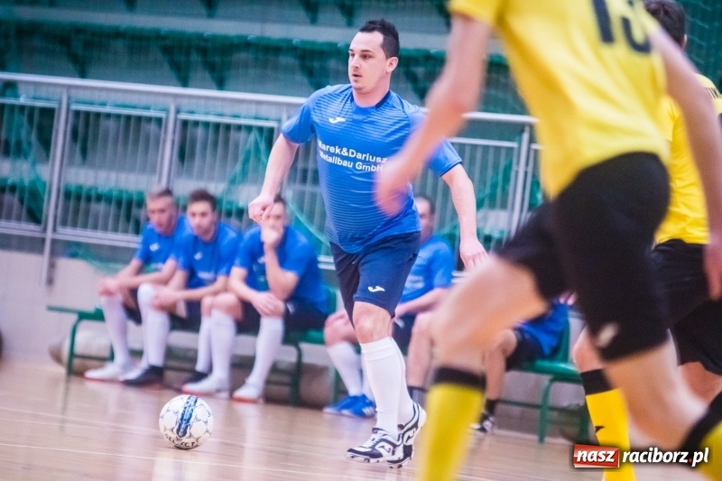 Zdjęcie w galerii na portalu naszraciborz.pl: HLPN: Młode Wilki o krok od remisu. Galaktikos na kolanach wiadomości z regionu