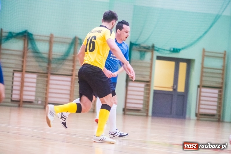 Zdjęcie w galerii na portalu naszraciborz.pl: HLPN: Młode Wilki o krok od remisu. Galaktikos na kolanach wiadomości z regionu