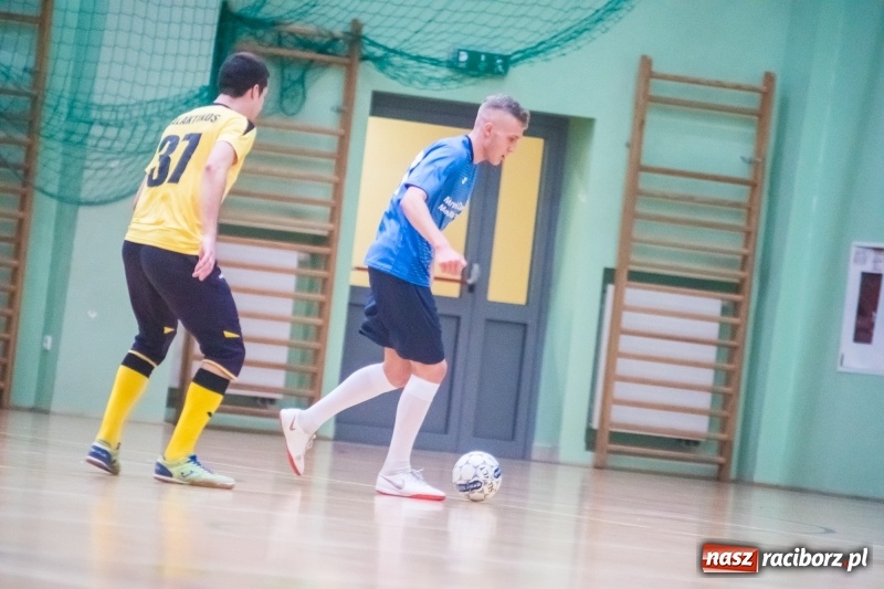 Zdjęcie w galerii na portalu naszraciborz.pl: HLPN: Młode Wilki o krok od remisu. Galaktikos na kolanach wiadomości z regionu